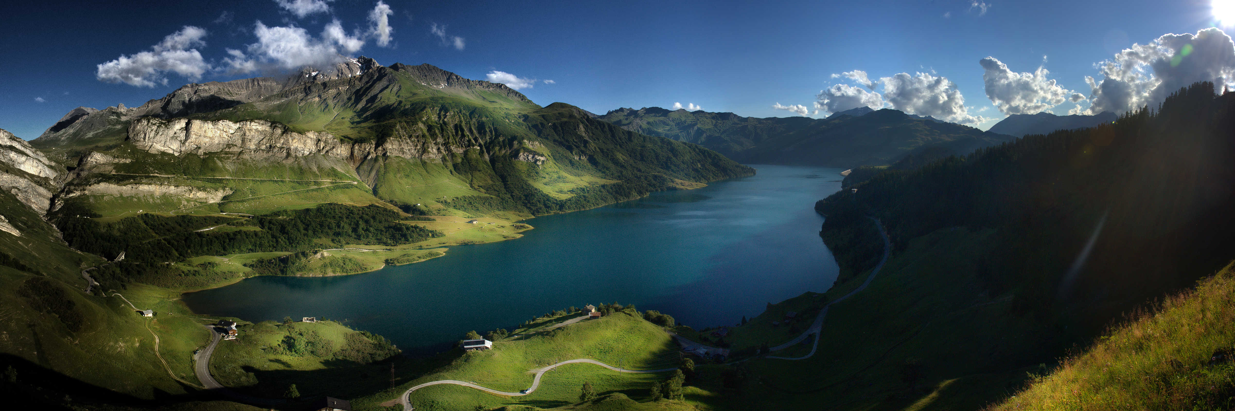 Le Lac de Roselend en Été